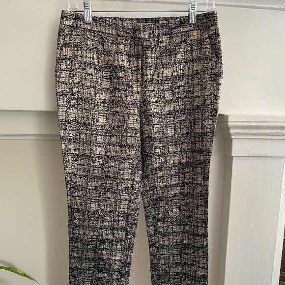 Forever 21 Black and Gold Cropped Pants - Picture 1 of 6